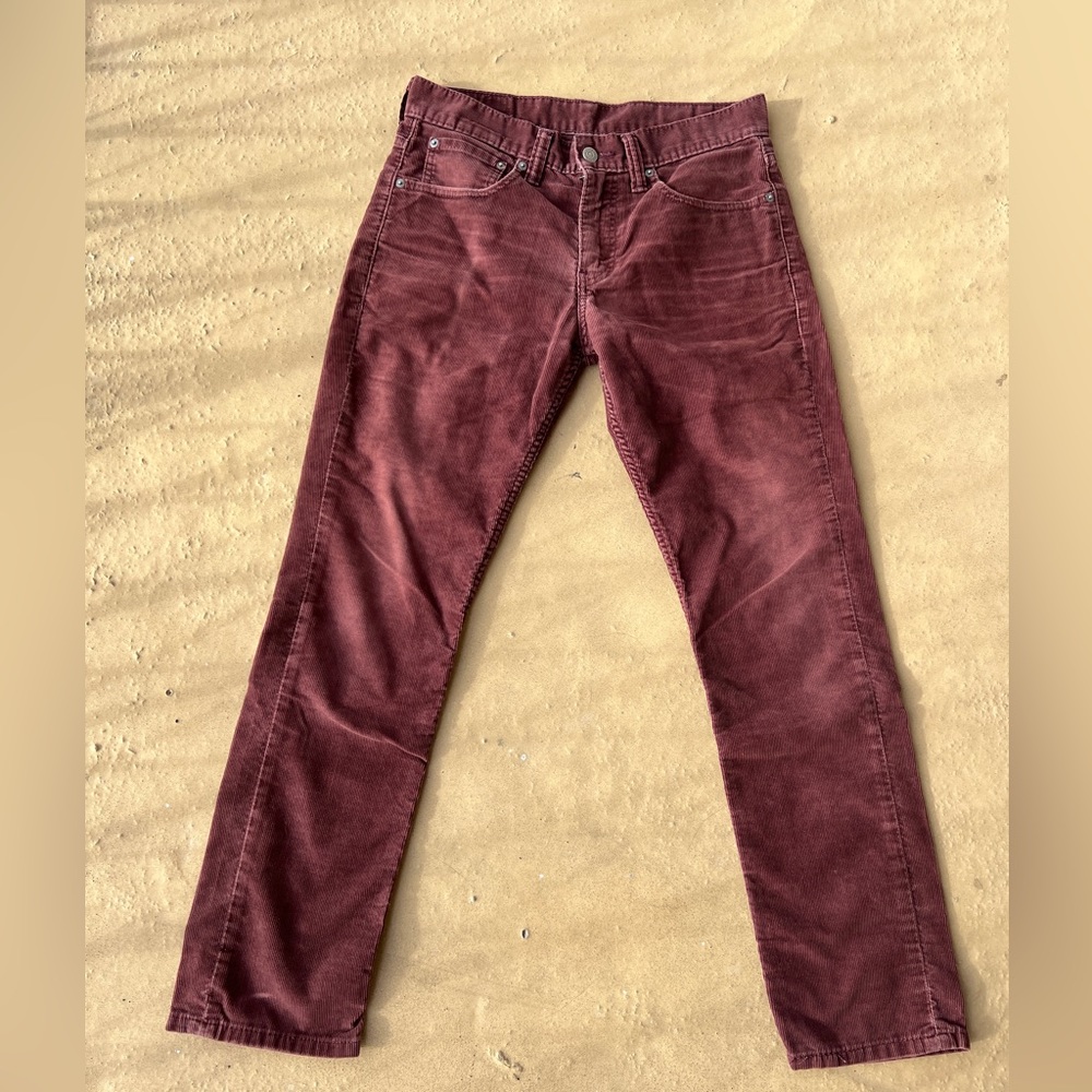 511 Levi’s White Tab Corduroy Burgundy Pants